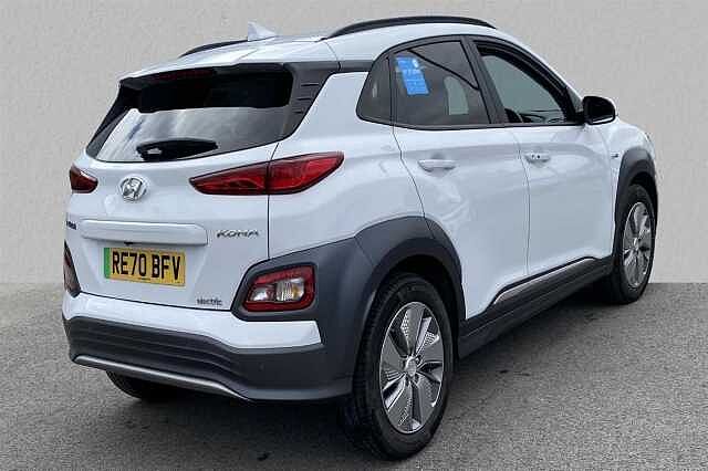 Hyundai KONA Electric SUV E (150kw) Premium Atlas White