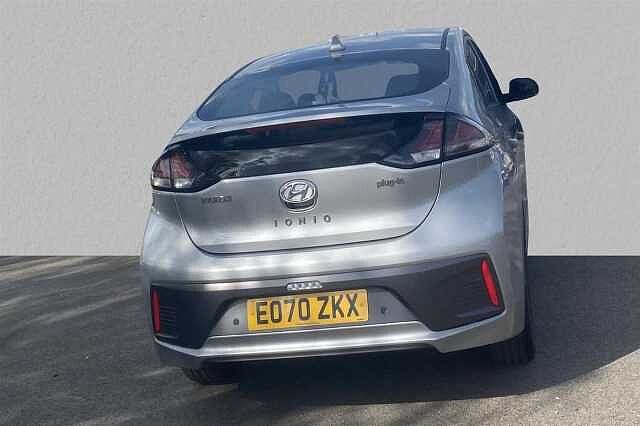 Hyundai IONIQ 1.6 GDi (105ps) Premium Plug-in Hybrid