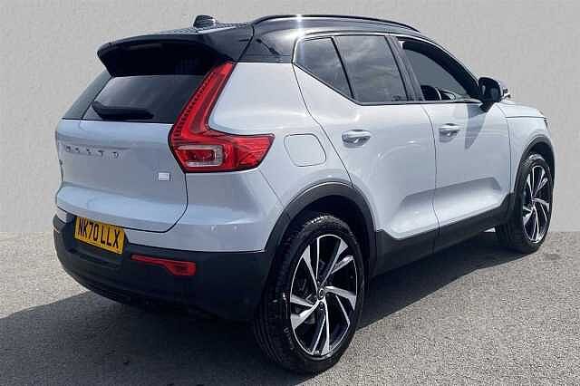 Volvo XC40 SUV 1.5 T5 262bhp R-Design Pro Plug-in Hybrid Vapour Silver