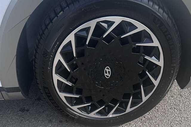 Hyundai IONIQ 5 E (228ps) Namsan Edition 77kWh RWD Solid - Atlas white